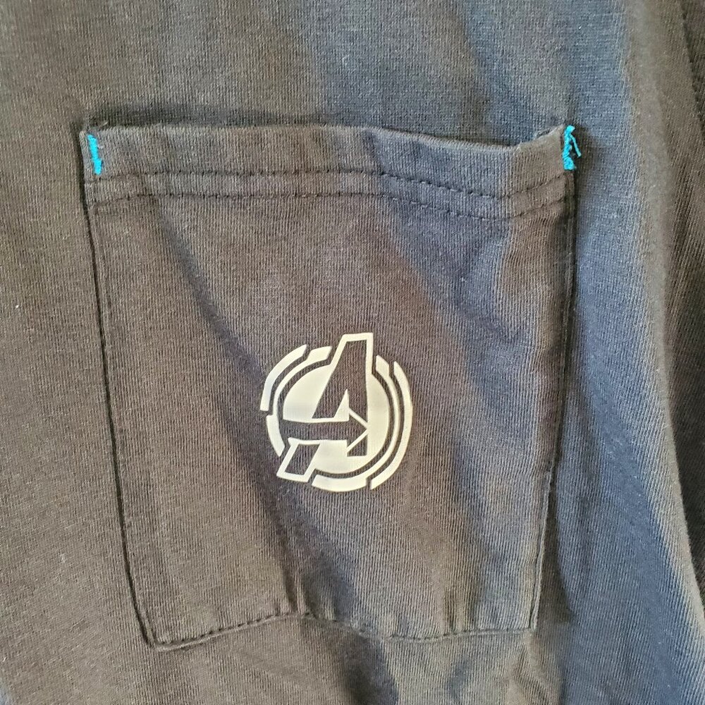 Disneyland Marvel's Avengers Campus Quinjet Division Men's T-shirt Size XL - Picture 6 of 7